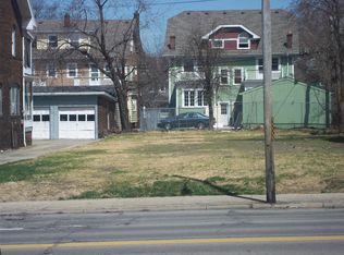 13151 Cedar Rd, Cleveland Heights, OH 44118