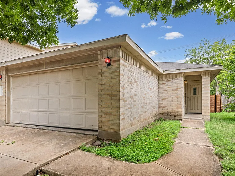 1509 Coriander Dr — Photo 1