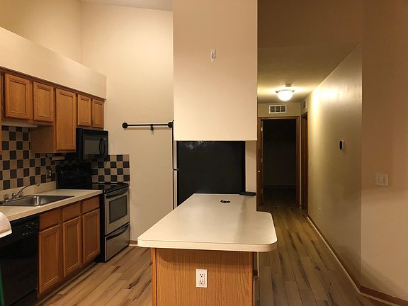 4th image of 9656 Sawgrass Ct