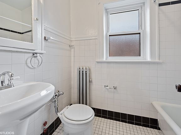 3rd image of 5248-56 N Glenwood Ave #L3