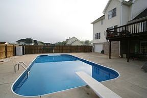 3rd image of 108 Brittany Dr