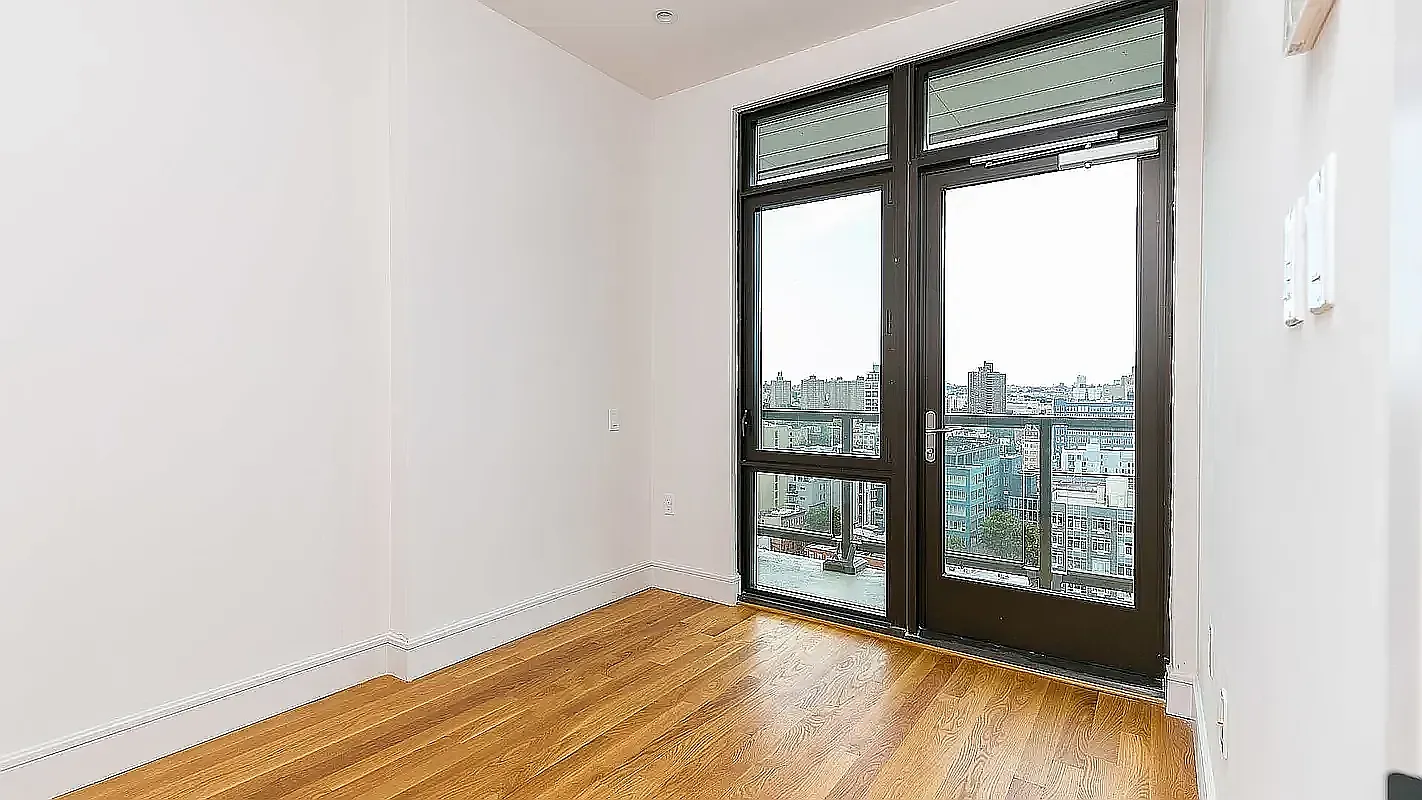 321 Wythe Avenue — Photo 4