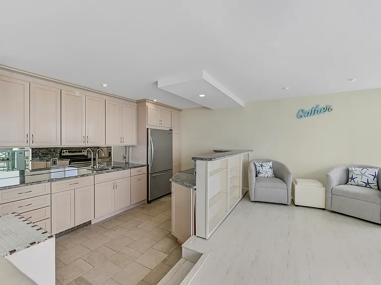 265 Dune Rd #68 — Photo 9