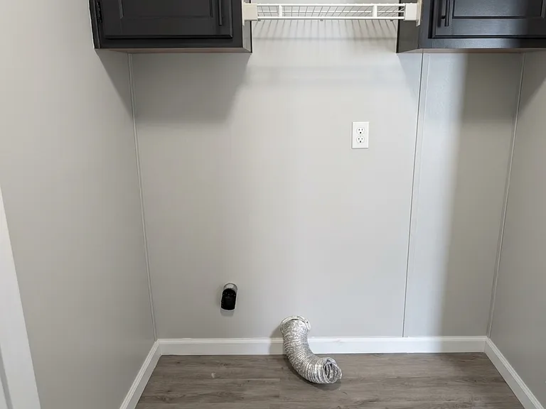 1100 W Locust St #28 — Photo 11