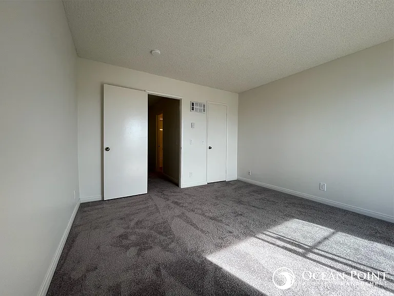 267 S Ventura Rd #287 — Photo 17