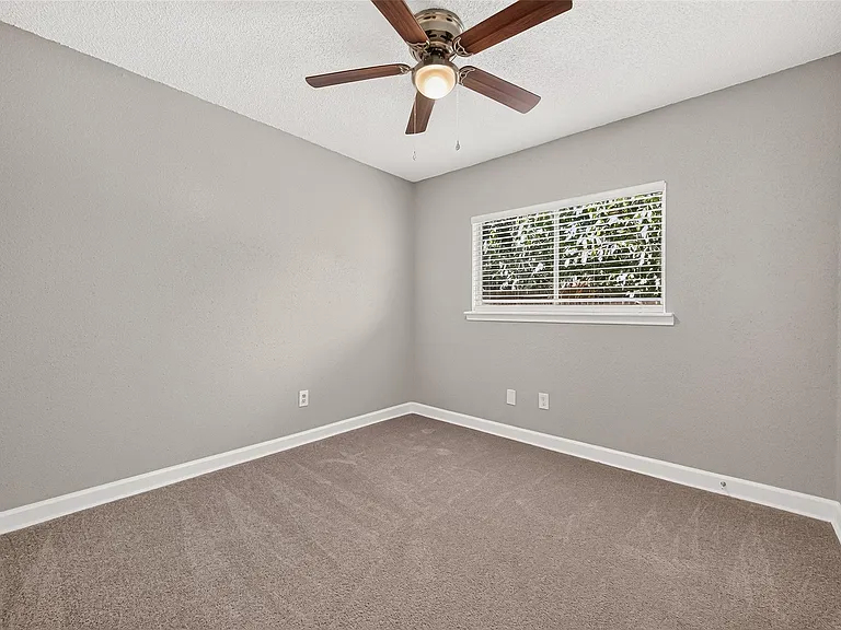 14306 River Glen Dr — Photo 21