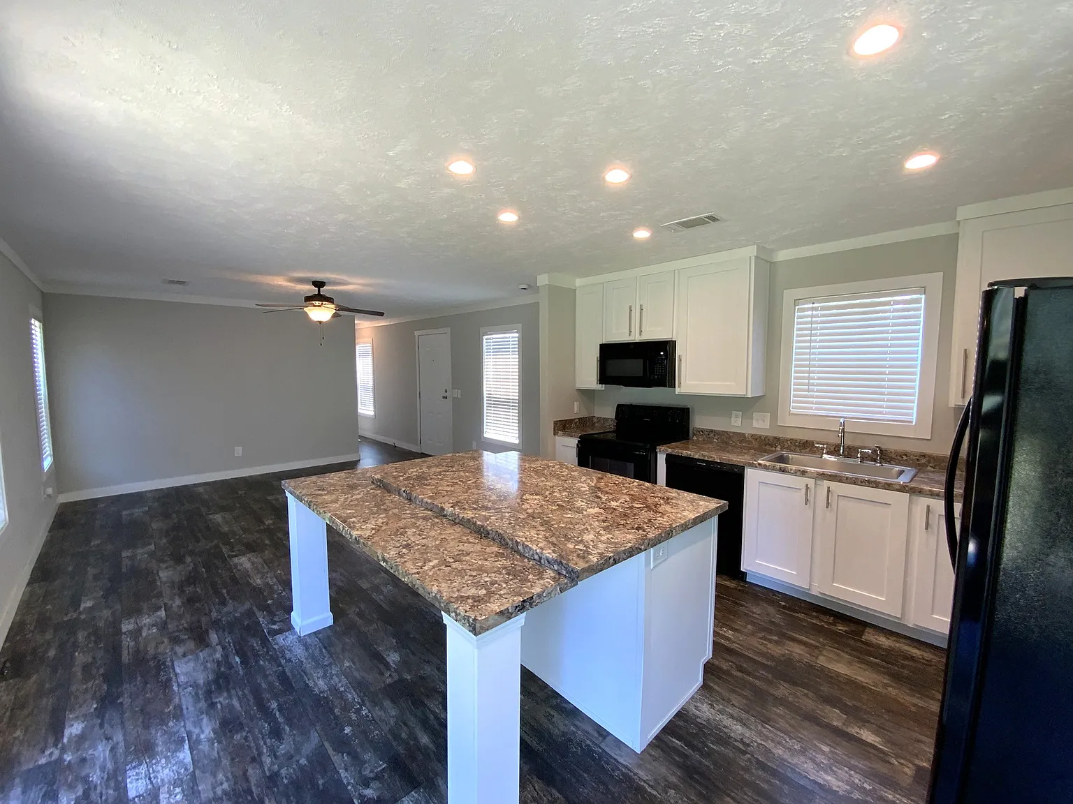 3 bed, 1344 sqft, $1,500 — Photo 4