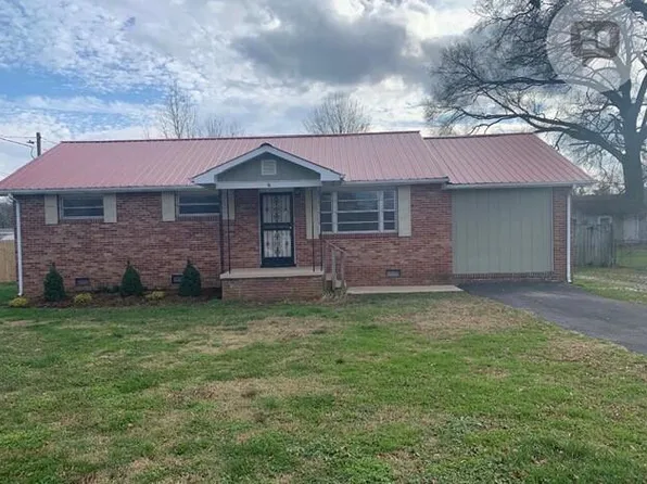 1010 Glentana St, Rossville, GA 30741