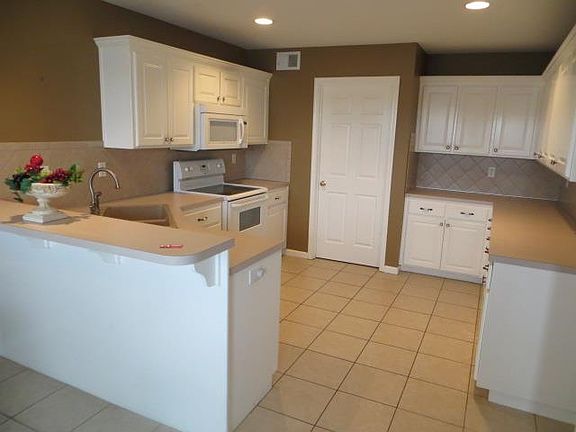 4th image of 21208 E 52nd Terrace Ct S
