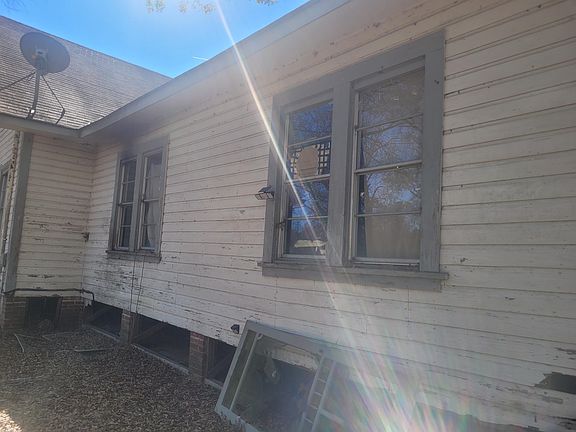 5th image of 527 County Road 4212