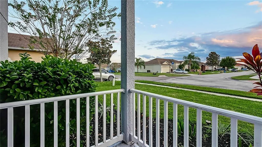 5 bed, 3.0 bath, 2800 sqft, $3,350 — Photo 4