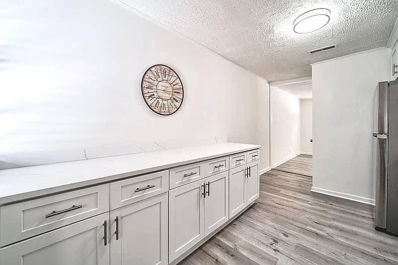 1st image of 336 McArthur Dr NE #336
