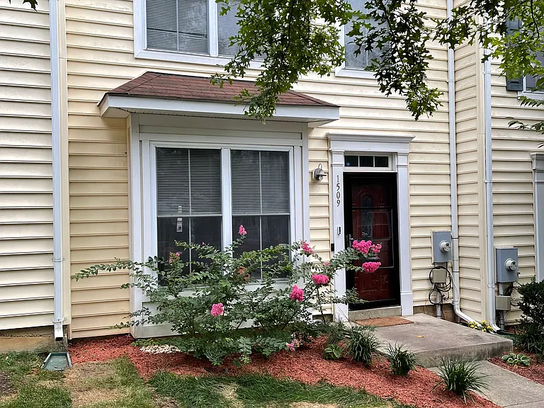 1509 Tubman Rd SE — Photo 3
