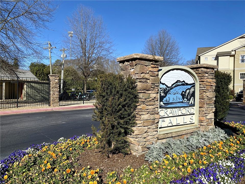 2nd image of 203 Kelly Rd APT 424