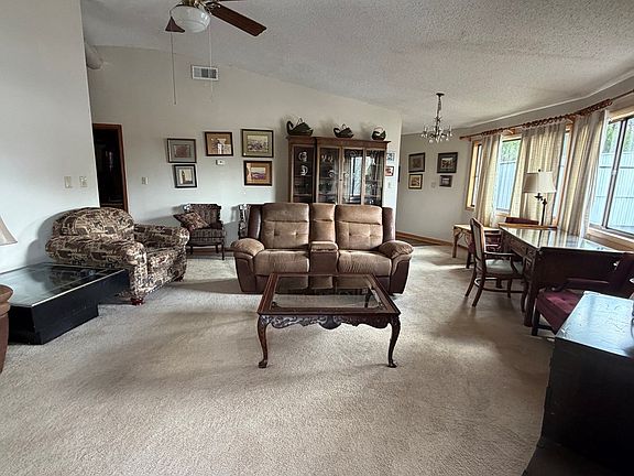 4th image of 526 Red Bush School Rd