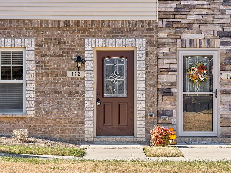 172 Dundee Dr — Photo 4