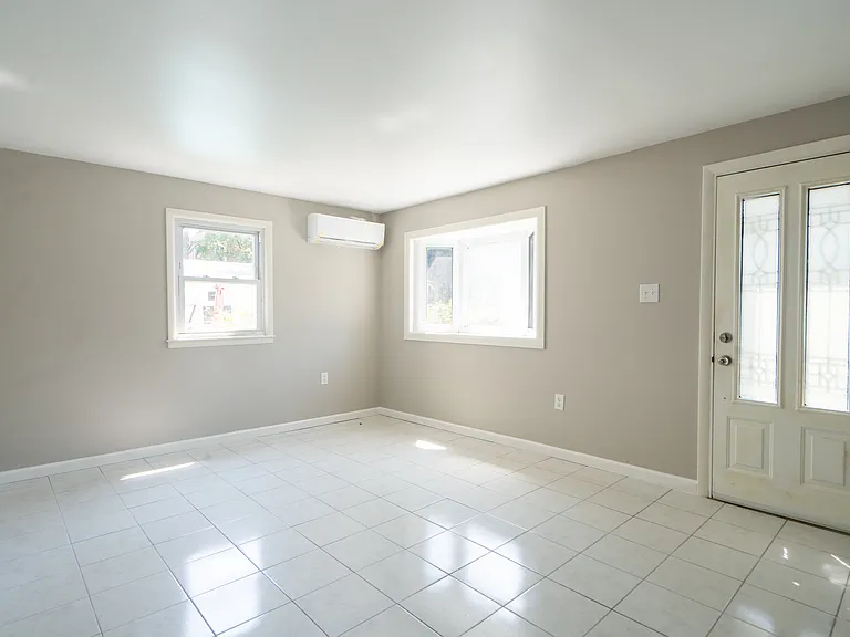113 73rd St #3 — Photo 4