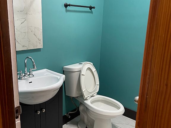 4th image of 5556 N Marmora Ave #1