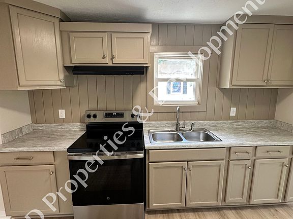 5th image of 1812 W Calhoun St
