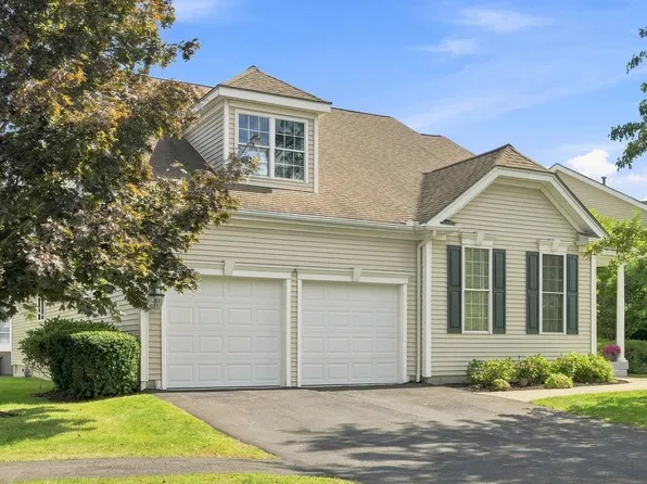 2 Pimpernel Cir #25, Georgetown, MA 01833