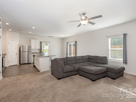 4th image of 4305 One Mile Way