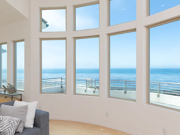 W Cliff Dr — Photo 1