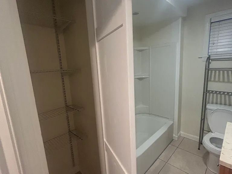 36 Hunting St #2 — Photo 20