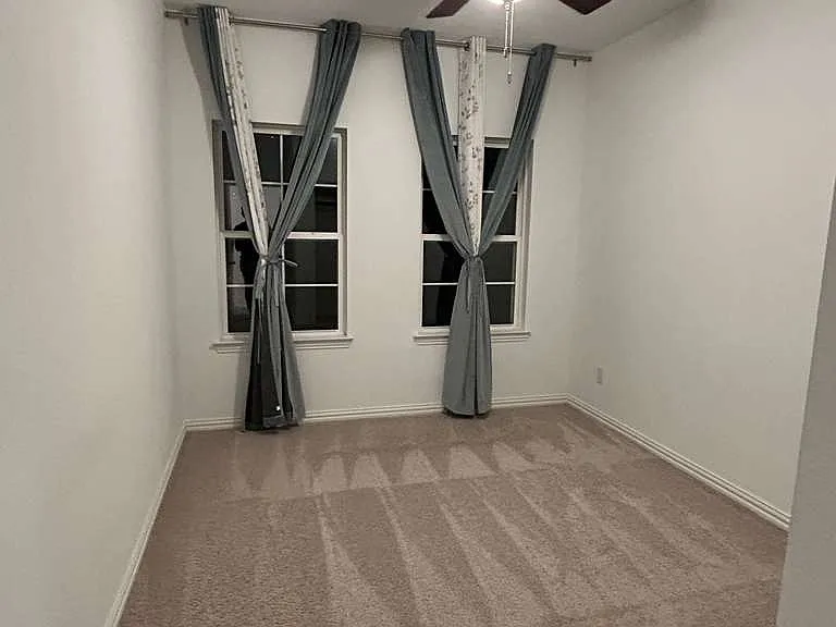 9935 Michael Irvin St — Photo 12