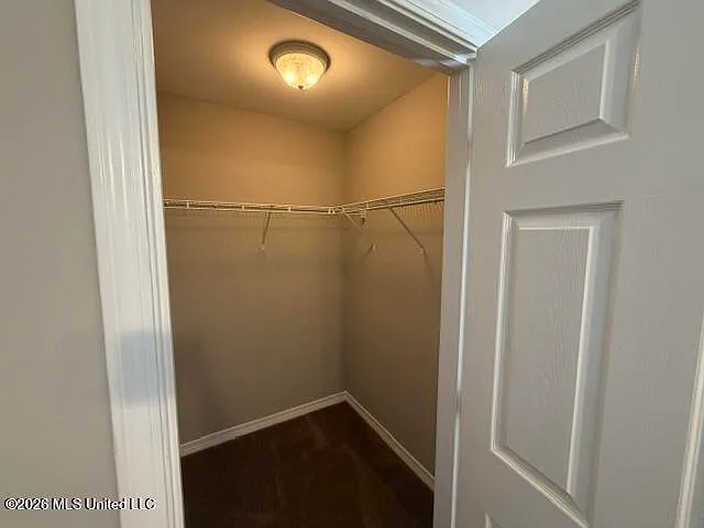 3 bed, 2.0 bath, 2360 sqft, $1,200 — Photo 4