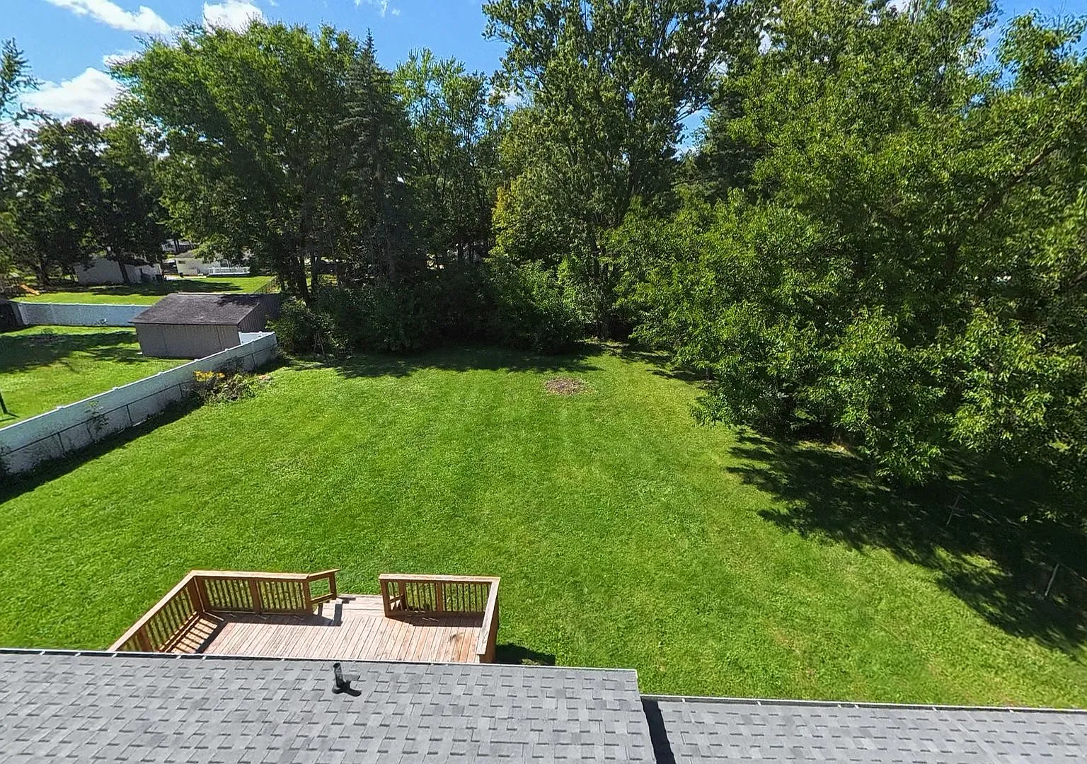 Available Now! 5 bedroom, 2.5 bath! — Photo 3