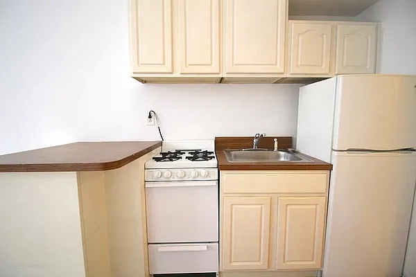 Rented by Compass | media 12