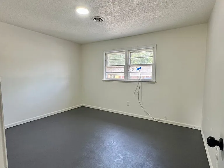 818 Taggart Ave #F — Photo 23