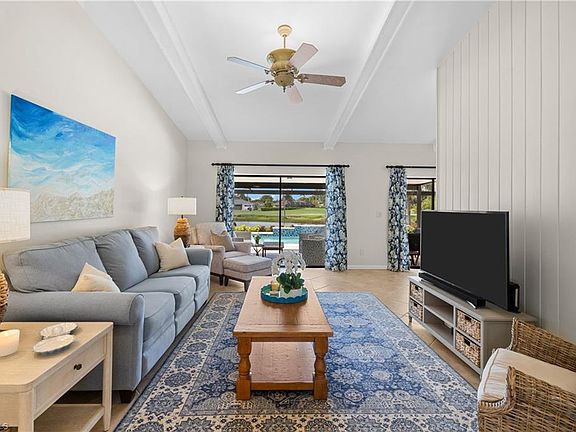 5th image of 214 Torrey Pines PT