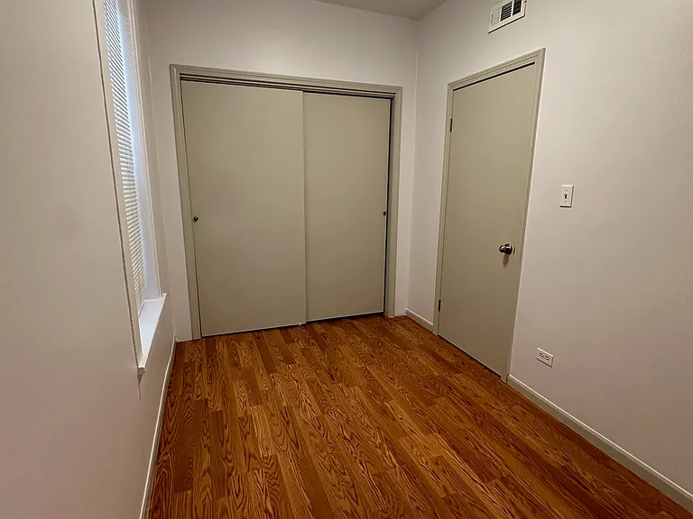 2940 S Union Ave #1F — Photo 8