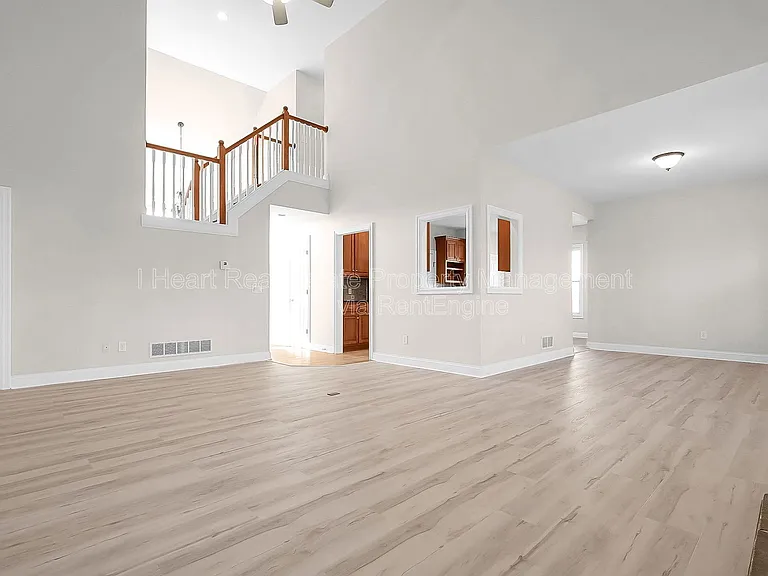 9580 Mission Dr — Photo 9