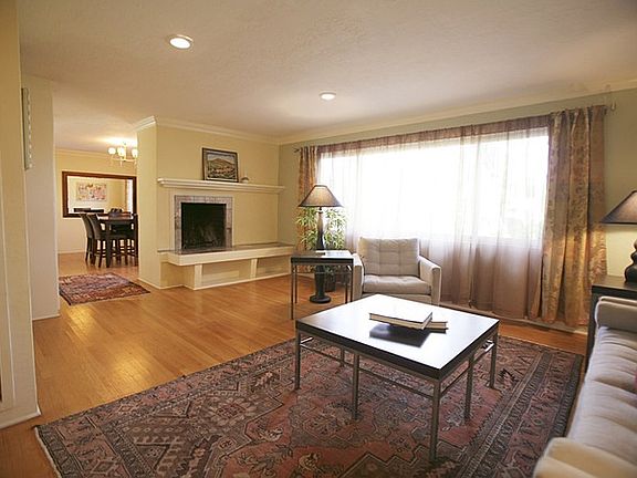 Living room 1