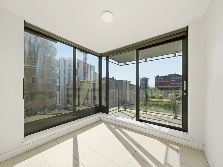 1133 Hornby St #1406 — Photo 9