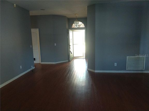 2nd image of 3838 Briarbrook Pl