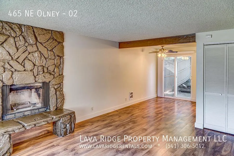 2 bed, 1.5 bath, 780 sqft, $1,695 — Photo 3