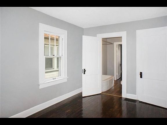 5th image of 27 E Legrande Ave #1