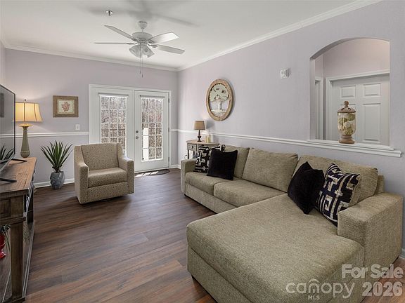 3rd image of 900 Vista Lake Dr APT 208