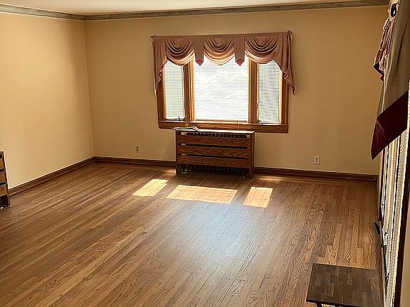 4th image of 65 Garfield Ave