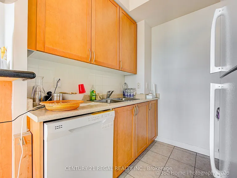 220 Burnhamthorpe Rd W #3004 — Photo 14