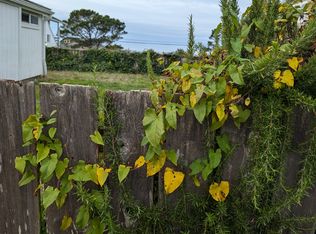 25 Hawkins St #25, Depoe Bay, OR 97341