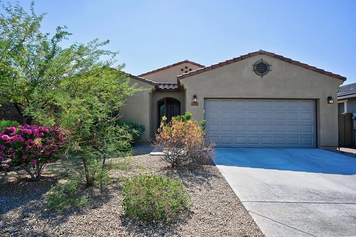 Building Photo - 7571 W Molly Dr