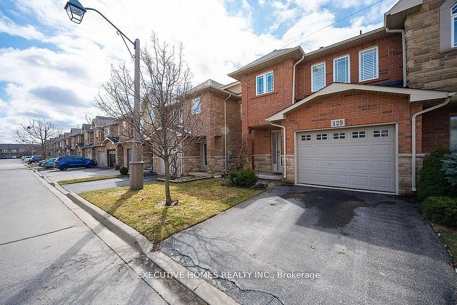 3 bed, $2,800 — Photo 2