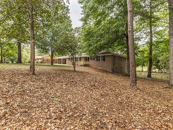 4th image of 6437 Carey Dr