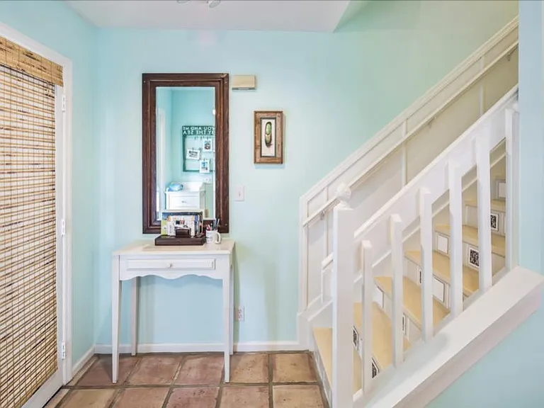 Front entryway stairs