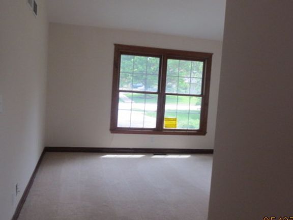 2nd image of 6320 Saratoga Ave