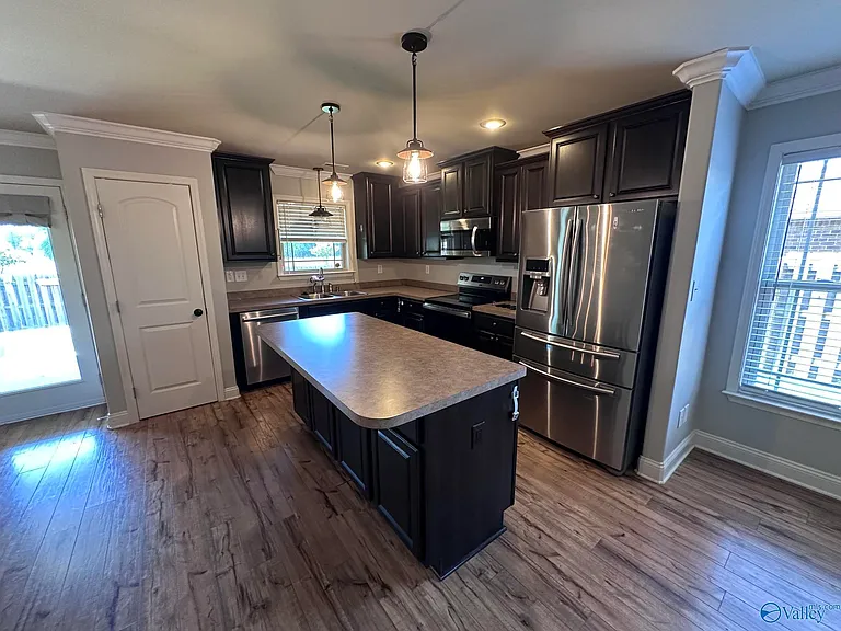 240 Fields Pond Dr — Photo 3